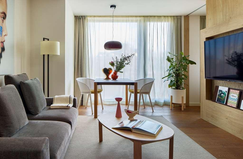 Me Barcelona Hotel Room photo